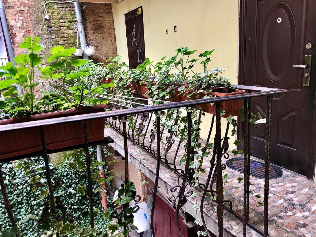 Romantic Apartments- In Historical Center Lemberg Exterior foto